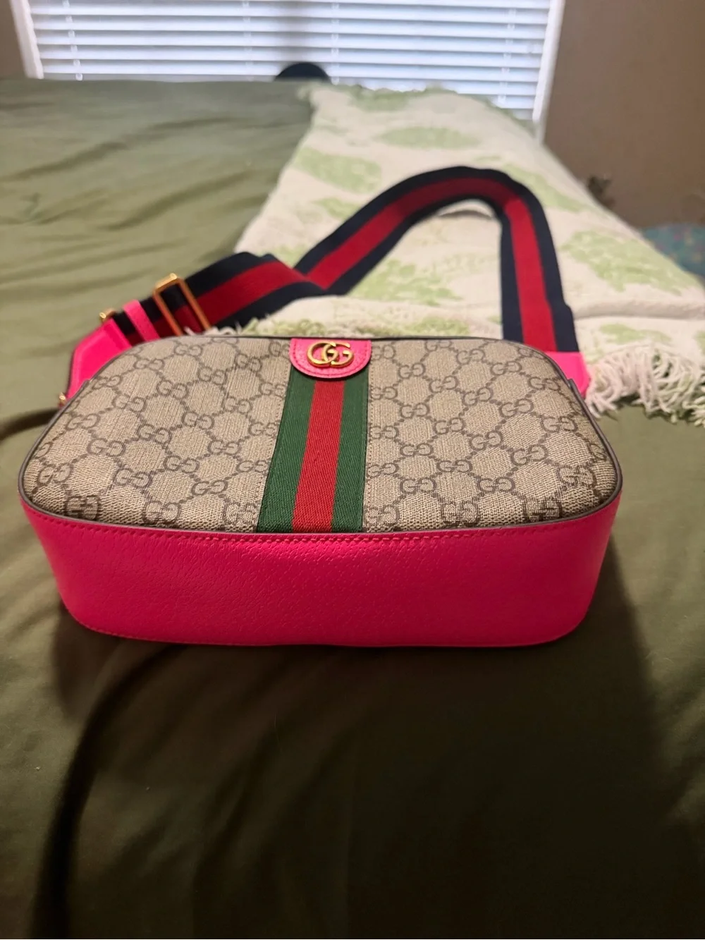 Authentic Gucci Beige GG Small Ophidia Crossbody with Pink Trim
